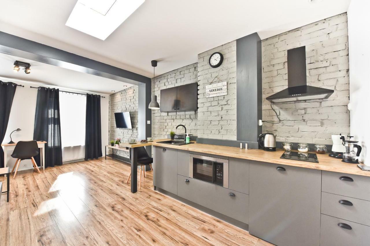 Vintage Apartment *